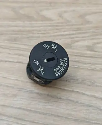 Passenger airbag on/off switch