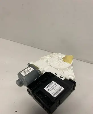 Volkswagen Golf Cross Front door window regulator motor 5M1837401F 1K0959701M 1K0959793J