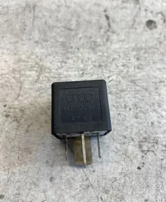 Audi A3 S3 8L Other relay 443951253j