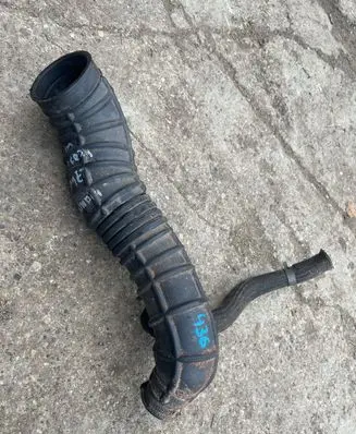 Hyundai Trajet Intercooler hose/pipe