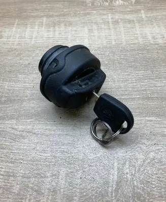 Volkswagen Golf III Fuel tank cap 1H0201553A