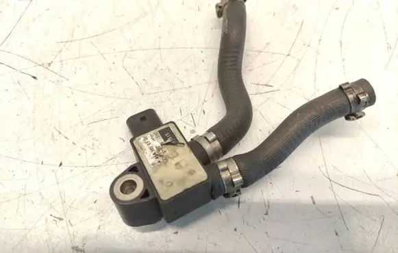 Mercedes-Benz C W205 Exhaust gas pressure sensor A6519050300 C3B15