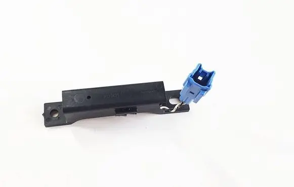Infiniti M Y51 Central locking relay H120425