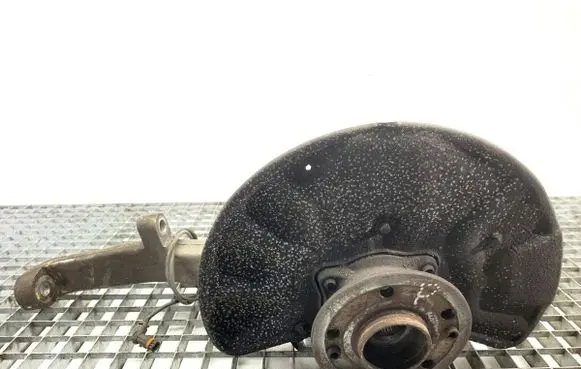 Mercedes-Benz GLE (W166 - C292) Front wheel hub spindle knuckle 