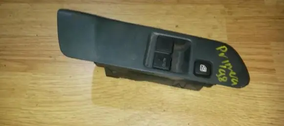 Nissan Primera Electric window control switch
