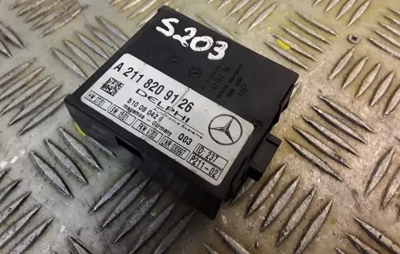 Mercedes-Benz E W211 Alarm control unit/module 2118209126 A2118209126