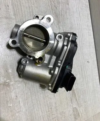 Renault Clio V Throttle valve 161204132r