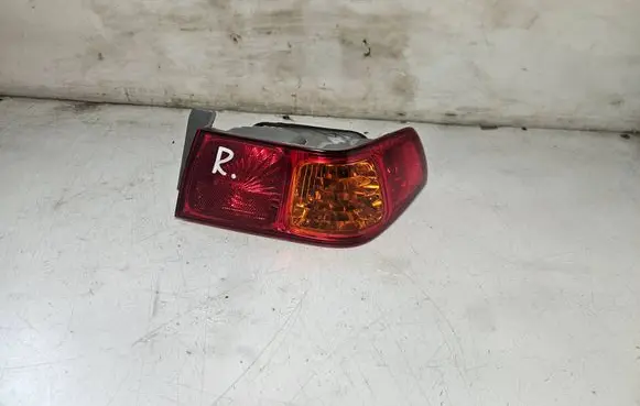 Toyota Camry Rear/tail lights 0630