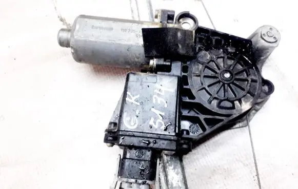 Opel Zafira A Rear door window regulator motor 119735xxx