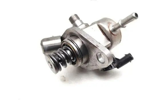 Peugeot Partner Fuel injection high pressure pump 9807550080 28377613