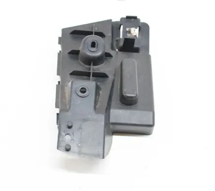 Maserati Quattroporte Rear bumper mounting bracket 670003324