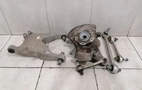 Aston Martin Vantage IV Rear wheel hub HY535A971AD