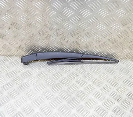 Rear wiper blade arm