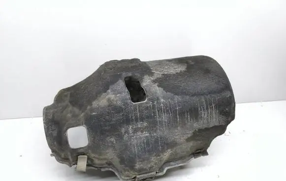 Polestar 2 Heat shield in engine bay 32317114