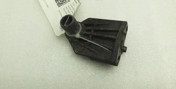 Porsche Cayenne (92A) Radiator mount bracket 7P0121079
