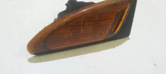 Subaru Legacy Front fender indicator light 010058light