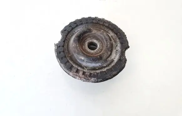 Coil spring mount