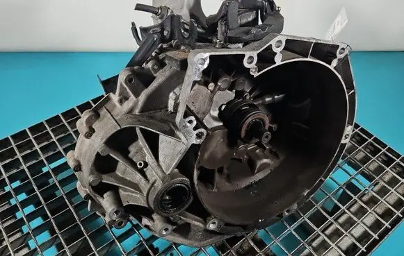 Mazda 3 II Manual 5 speed gearbox AV6R7002GF IMPRK1492758