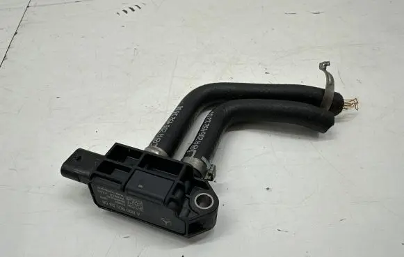 Mercedes-Benz C W206 Exhaust gas pressure sensor A0009059308