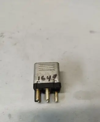 Mercedes-Benz E W123 Other relay 0015420219 4RD00412200 853087