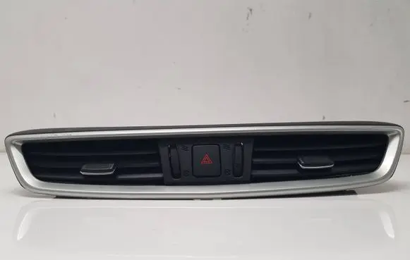Nissan Qashqai Dash center air vent grill 687504EA0A
