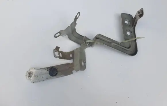 BMW 1 F20 F21 Fender mounting bracket