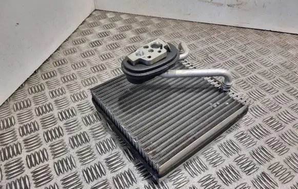 Skoda Octavia Mk2 (1Z) Air conditioning (A/C) radiator (interior) 1K0820679 F666902ZE R134A