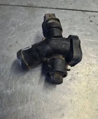Volkswagen Transporter - Caravelle T4 Engine coolant pipe/hose 074121132