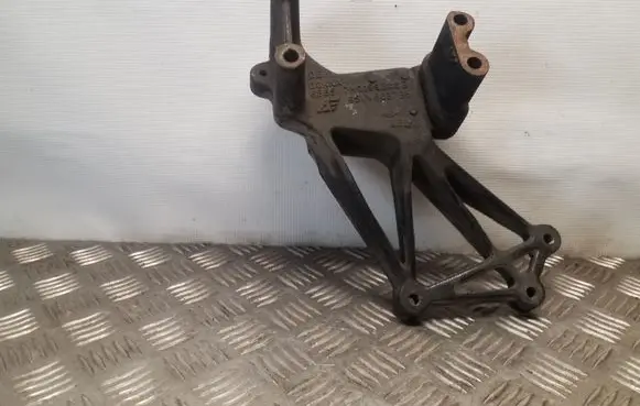 Ford Galaxy Engine mounting bracket 7M0199308B