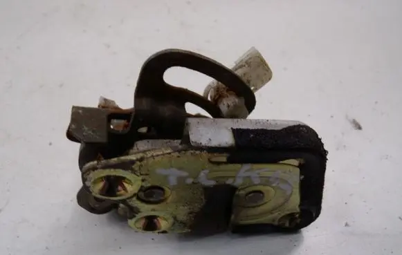 KIA Joice Rear door lock