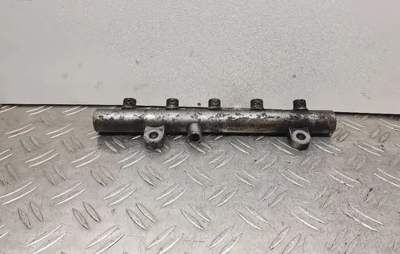 Volvo S40 Fuel main line pipe 9645689580