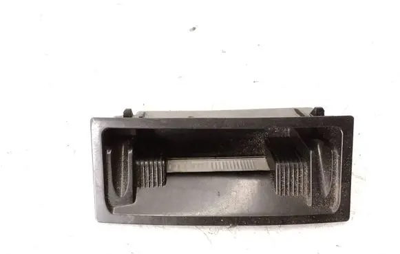Audi Q7 4L Ashtray (front) 4L0857989