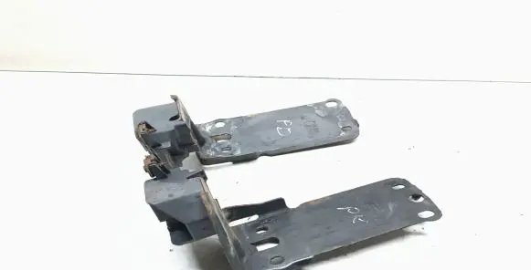 BMW X1 E84 Radiator mount bracket 7117812 7117811 51647117812