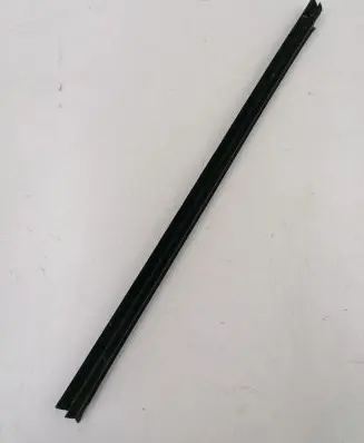 Volvo S90, V90 Rubber seal front door window/glass 31848303