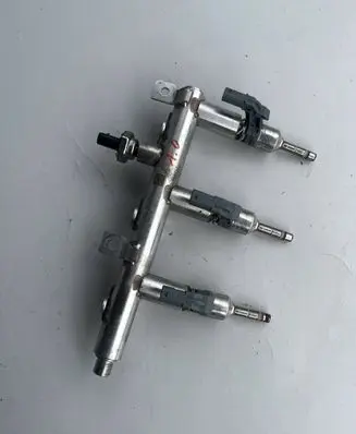 Jeep Renegade Fuel injector 46338077 1698B 09864