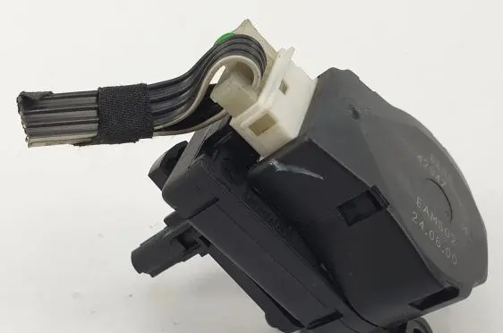 Volvo V70 A/C air flow flap actuator/motor EAM502
