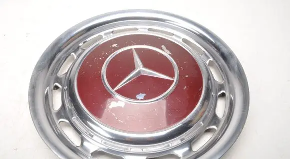 Mercedes-Benz W123 R16 wheel hub/cap/trim 
