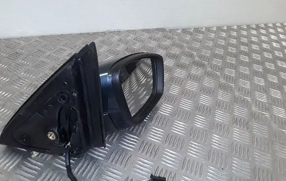 Skoda Fabia Mk3 (NJ) Front door electric wing mirror E90411104