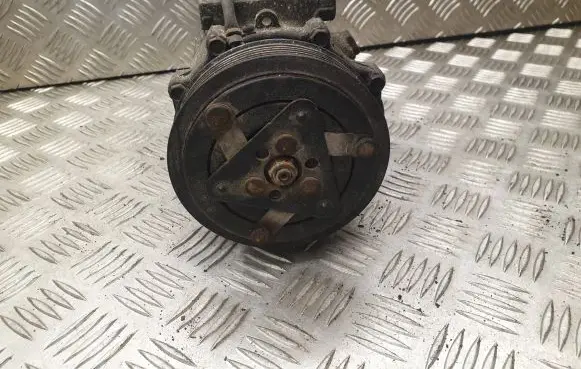 Volvo V50 Air conditioning (A/C) compressor (pump) 1287