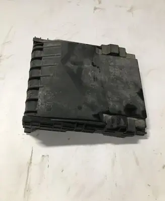 Volkswagen PASSAT B7 Fuse box cover 1K0937132F