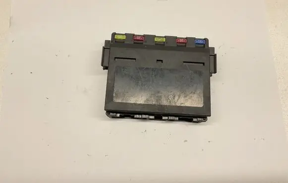 Lexus IS 220D-250-350 Fuse module 8921153020