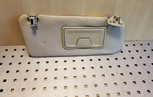 Mitsubishi Outlander Sun visor