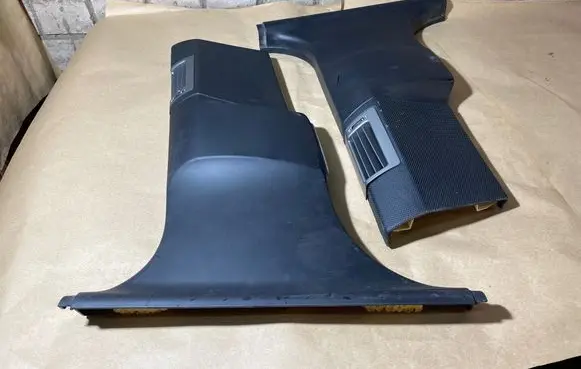 (B) pillar trim (bottom)