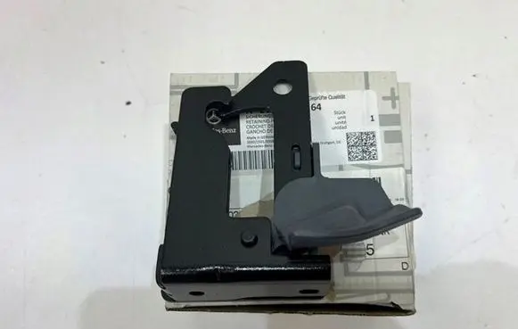 Mercedes-Benz CLA C118 X118 Radiator mount bracket A1188850101