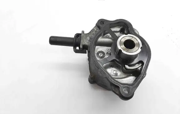 Mercedes-Benz E W212 Vacuum pump A6512300165