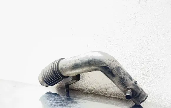 Opel Frontera B Turbo air intake inlet pipe/hose 897142010