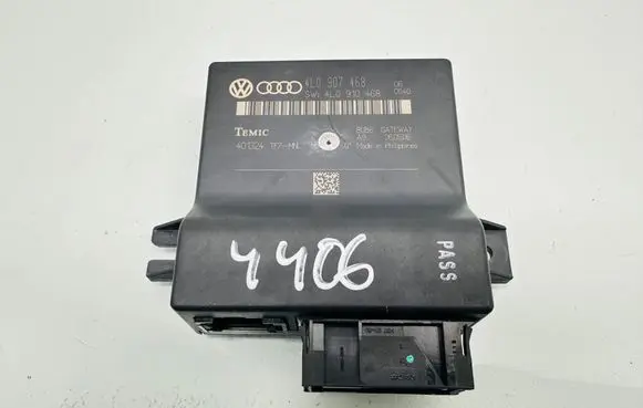 Audi Q7 4L Gateway control module 4L0907468 4L0910468