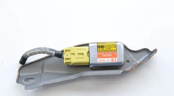Lexus GS 300 350 430 450H Airbag deployment crash/impact sensor 1879001772 8983330020