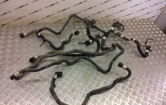 Tesla Model 3 Engine coolant pipe/hose 03l201360e