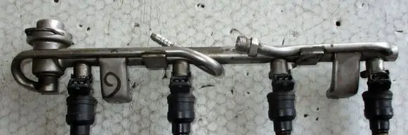 Volkswagen PASSAT B5 Fuel main line pipe
